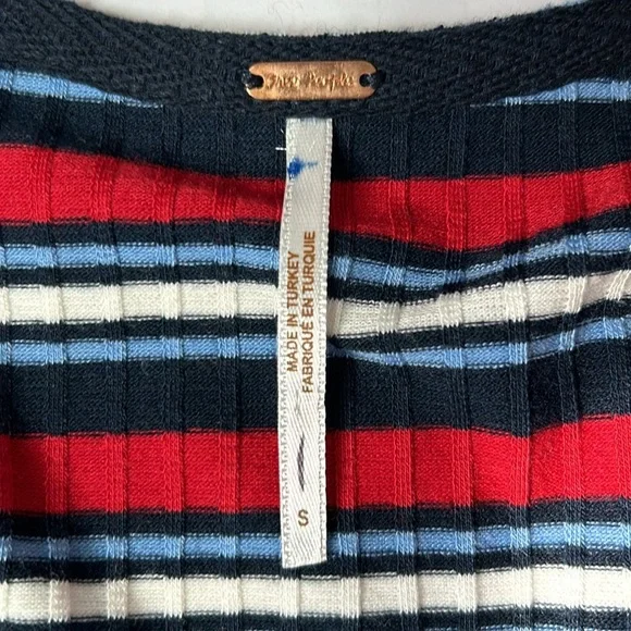 Free People Always with Me Tee Faux Wrap Low V Neck Crop Top Long Sleeves Small - Picture 5 of 6